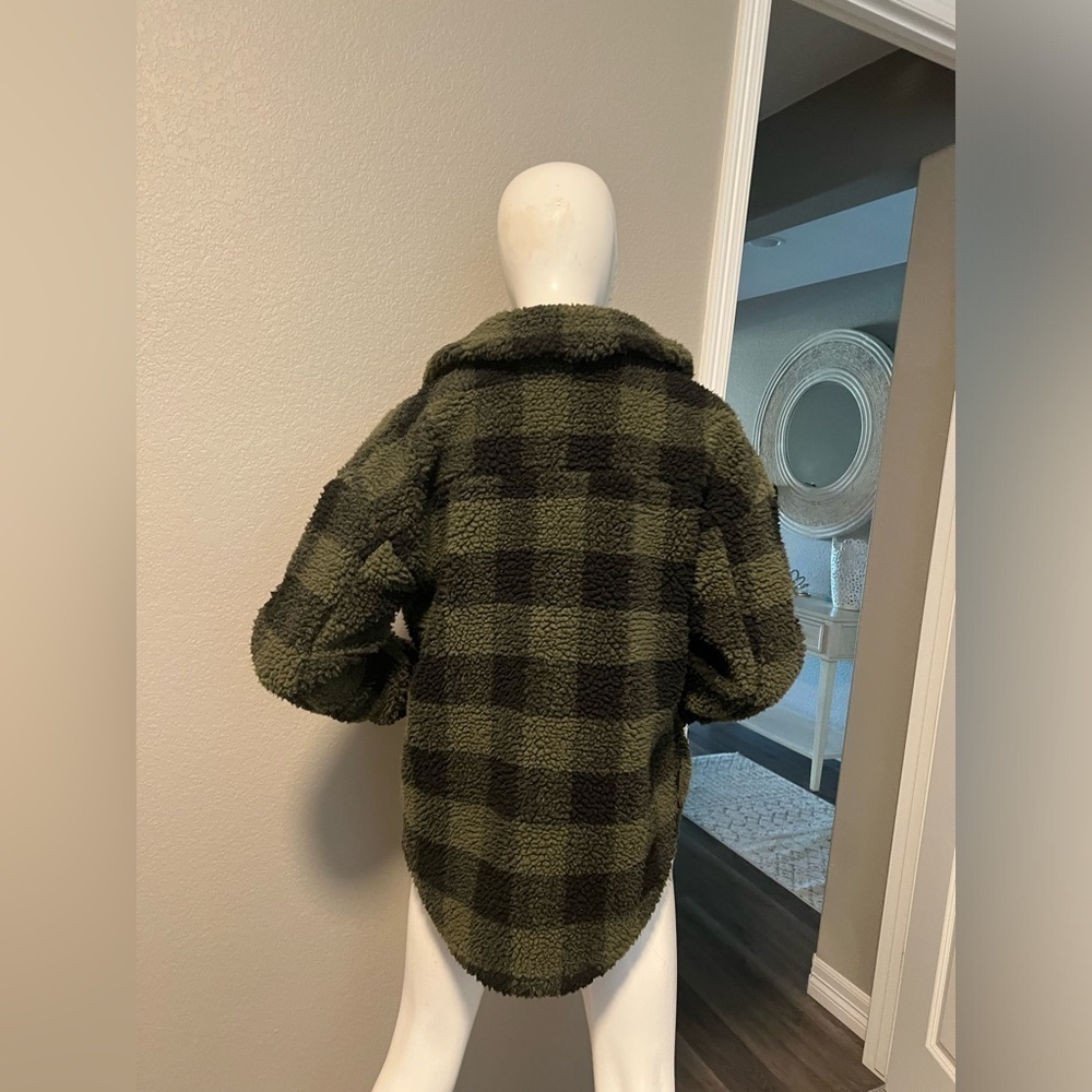 Lucky Brand Faux Sherpa Plaid Coat. Size XS - Picture 3 of 12